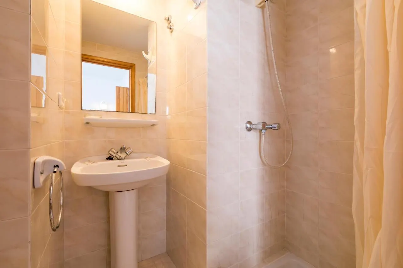 Hostal Ferrer San Antonio  Guest house