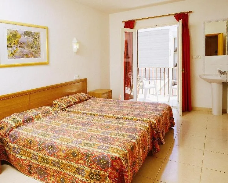 Guest house Hostal Ferrer San Antonio