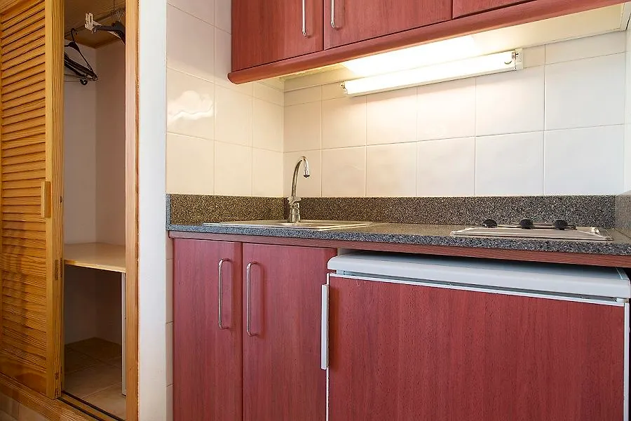 Hostal Ferrer San Antonio  Guest house